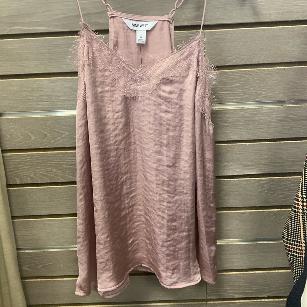 Light purple satin feel lace tank top.